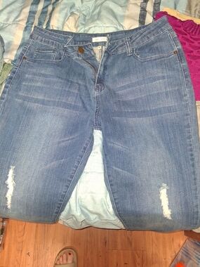 Women’s Light Blue Distressed Boyfriend Jeans